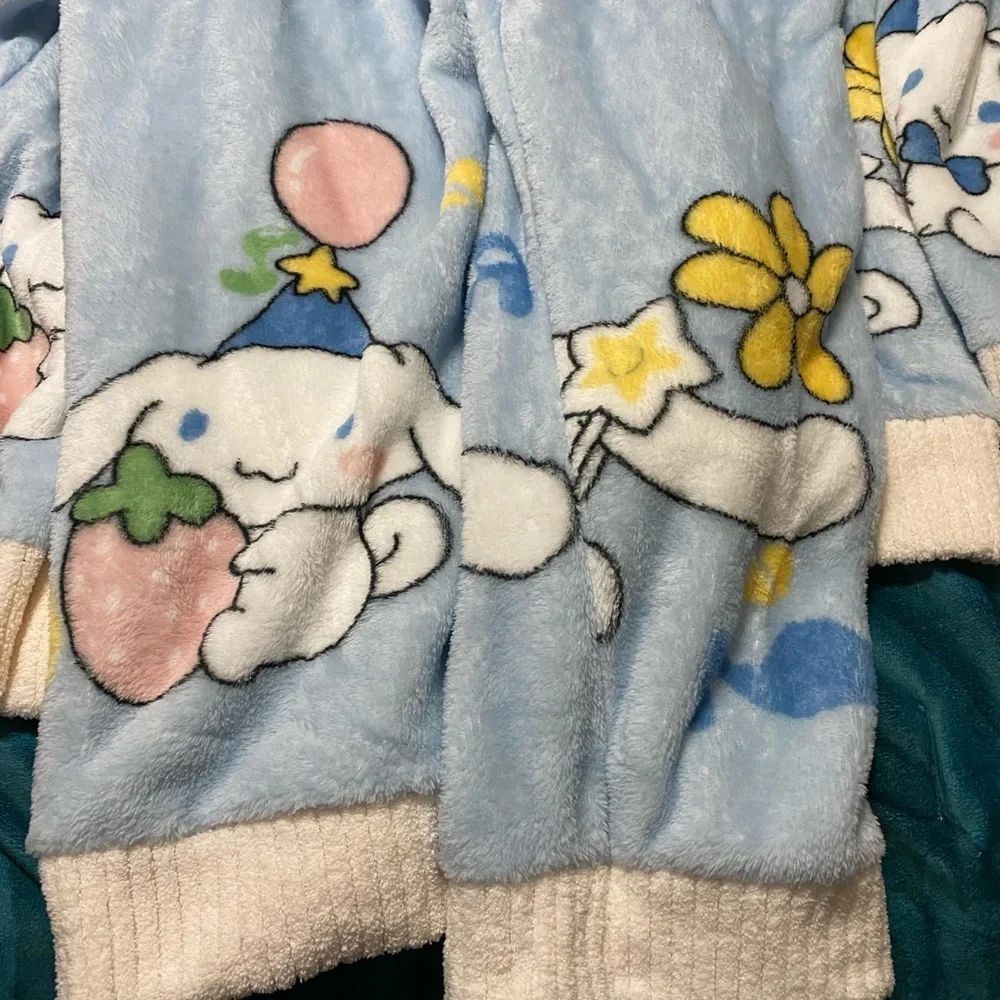 Cinnamoroll Fleece Two Piece Pajama Set - Picture 6 of 9